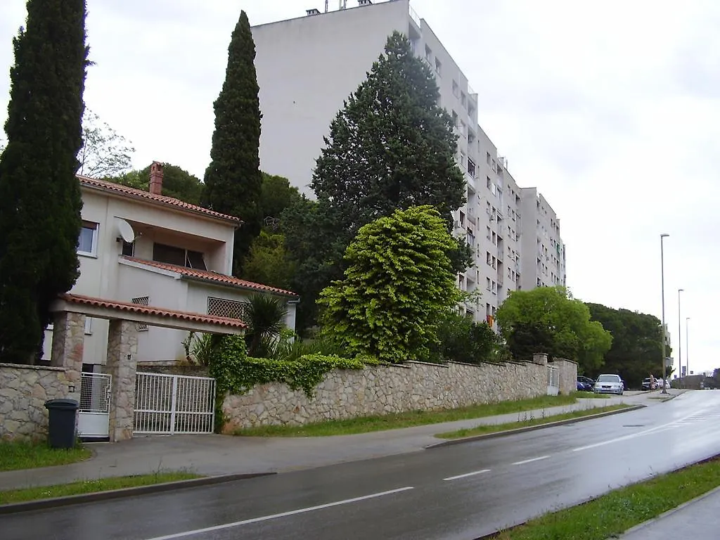 Apartment Rea Pula