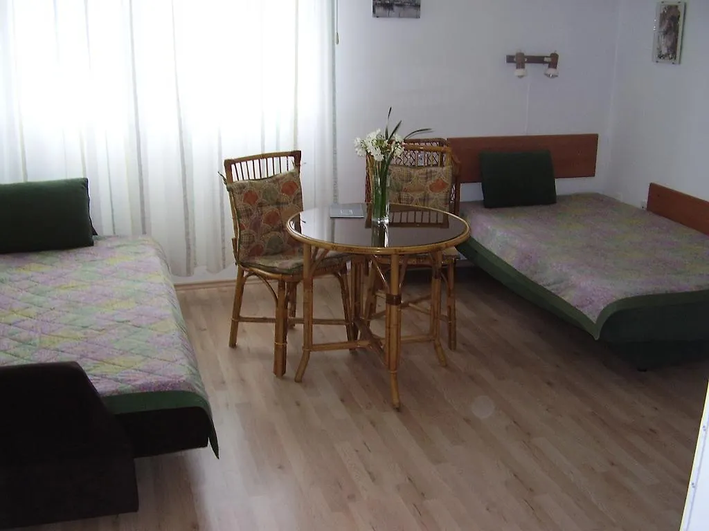 Apartment Rea Pula 0*,